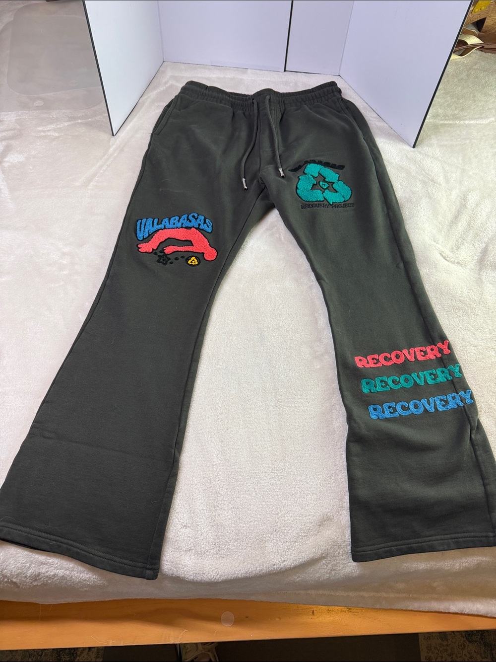 VALABASAS Recovery Project Flare Fleece Sweatpants Dark Grey Size M Y2K [NWOT]